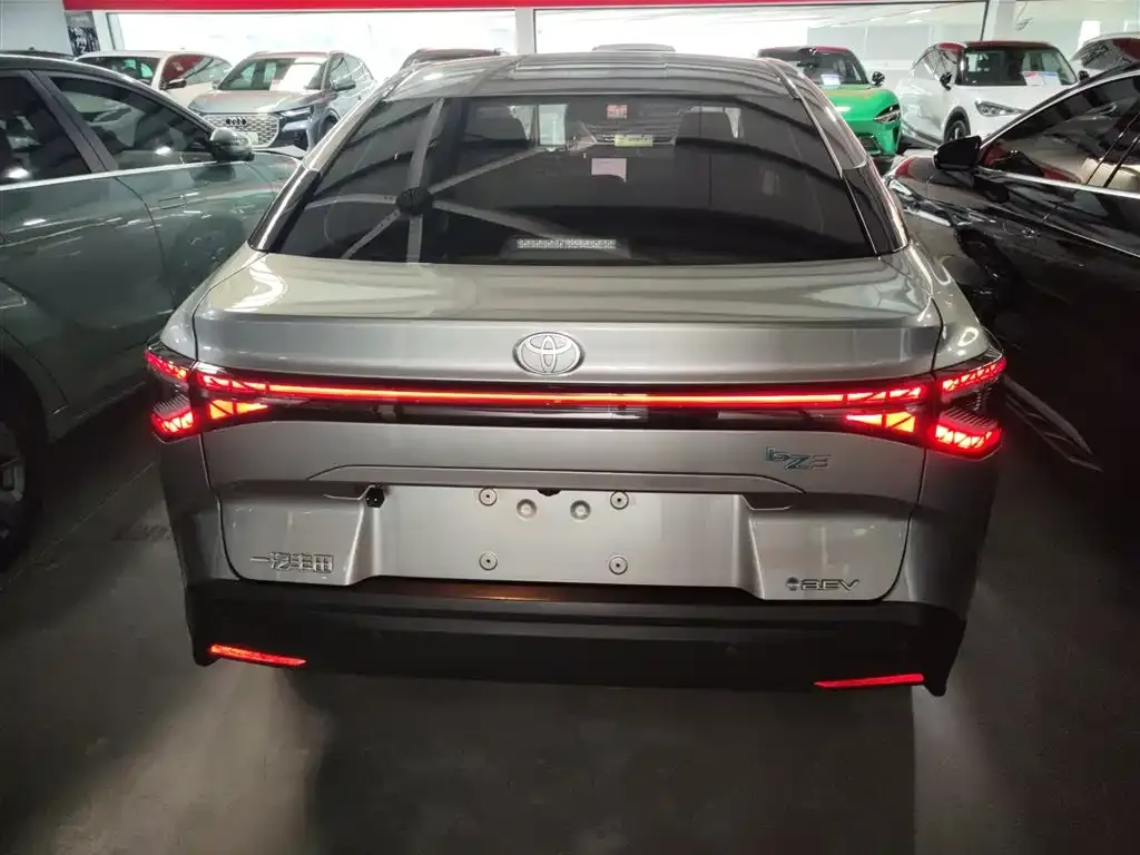 Toyota bZ3 2024 из CN, фото 6