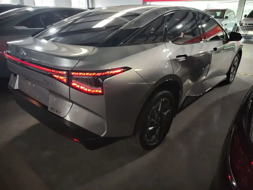 Toyota bZ3 2024 из CN, фото 7