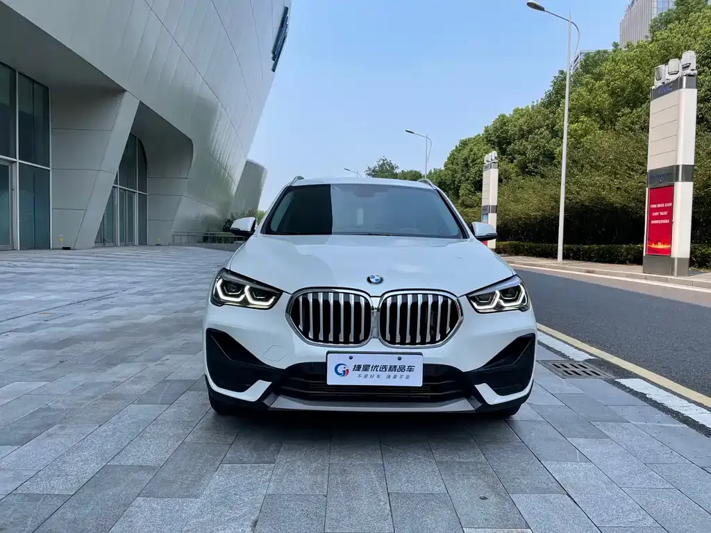 BMW X1 — фото 2