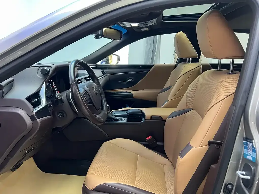 Lexus ES 2021 из CN, фото 3