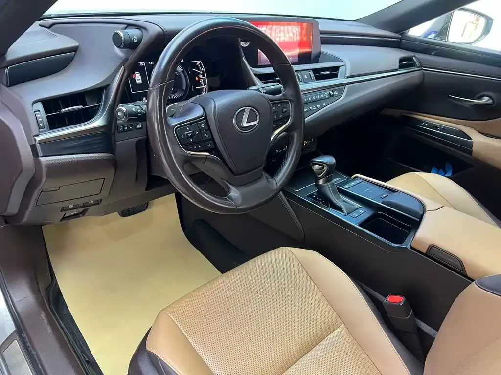 Lexus ES 2021 из CN, фото 4