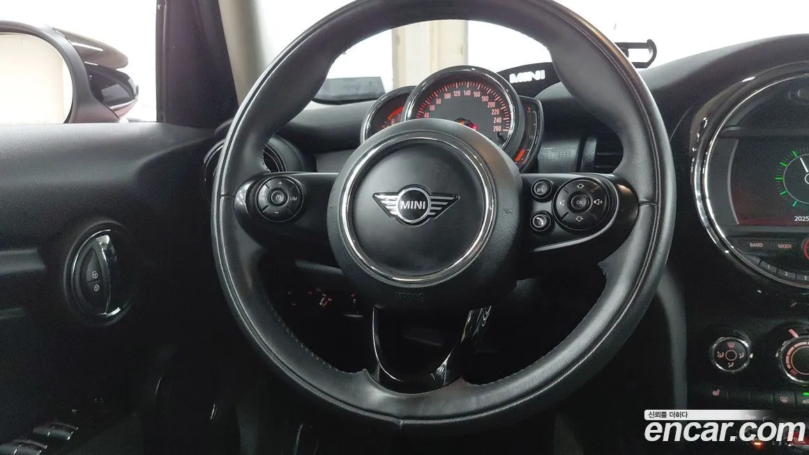 Mini Cooper 2021 из KR, фото 10