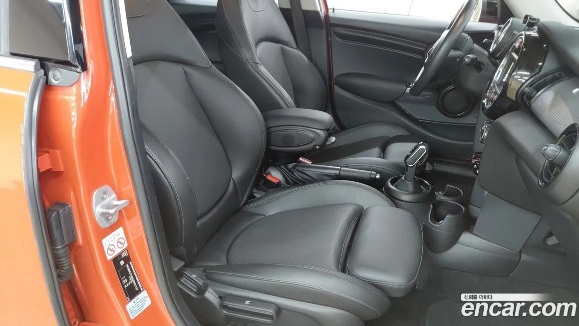 Mini Cooper 2021 из KR, фото 8
