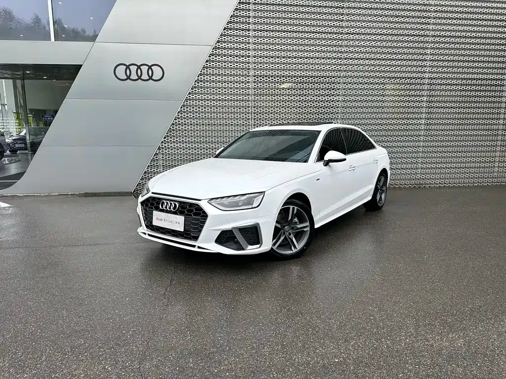 Audi A4L 2022 из CN, фото 2