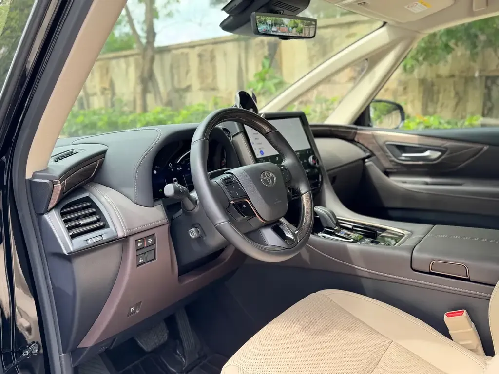 Toyota Alphard 2024 из CN, фото 10