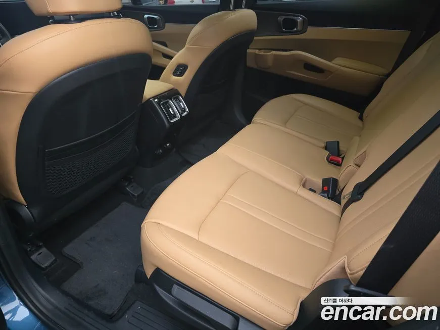 Kia Sorento — фото 10