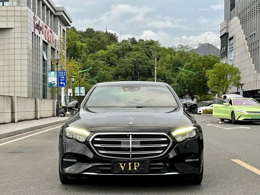 Mercedes-Benz E-Class 2024 из CN, фото 2