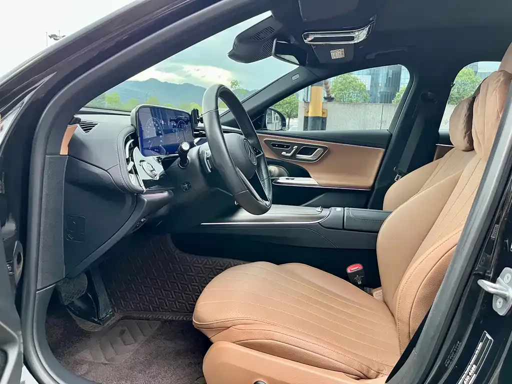 Mercedes-Benz E-Class 2024 из CN, фото 4