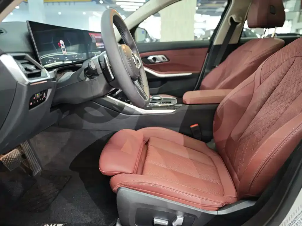 BMW 3 Series 2023 из CN, фото 4