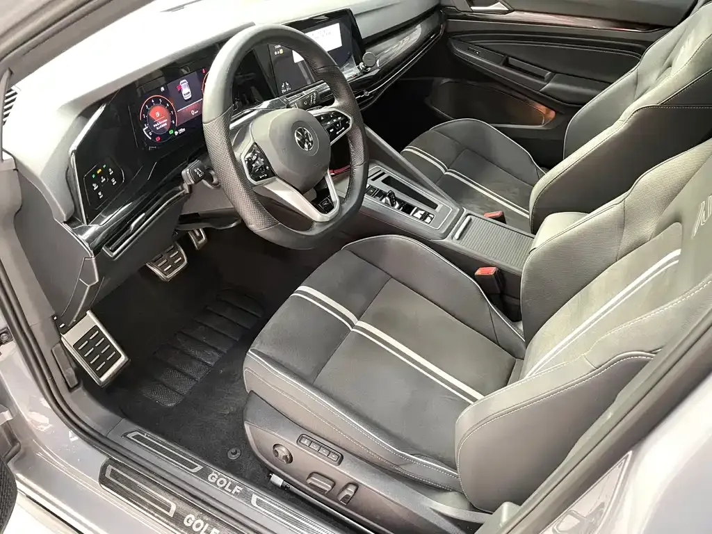 Volkswagen Golf 2022 из CN, фото 8