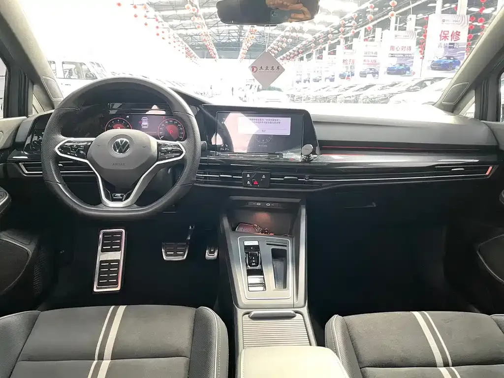 Volkswagen Golf 2022 из CN, фото 9