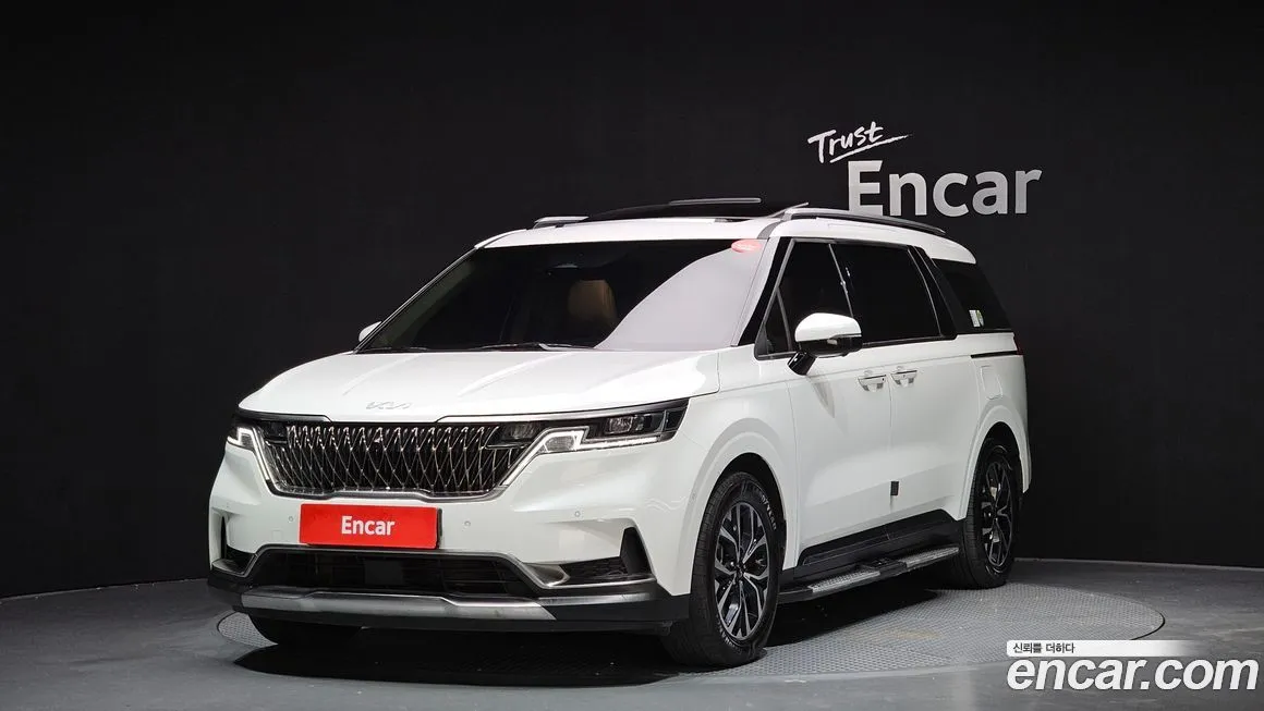 Kia Carnival — фото 1