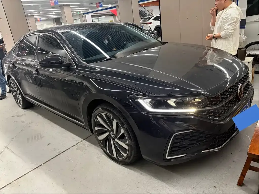 Volkswagen Passat 2022 из CN, фото 1