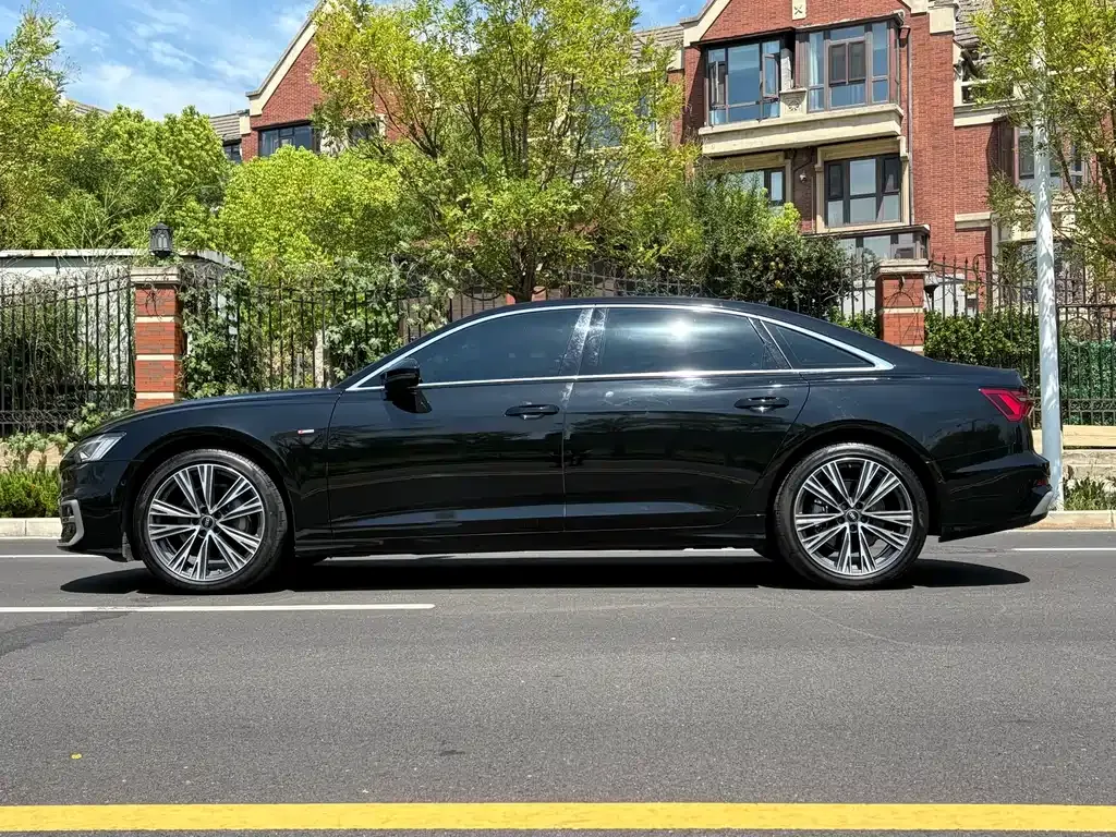 Audi A6L 2023 из CN, фото 4