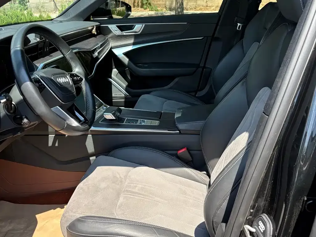 Audi A6L 2023 из CN, фото 5