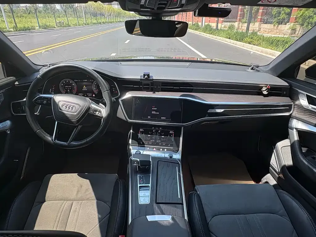 Audi A6L 2023 из CN, фото 7