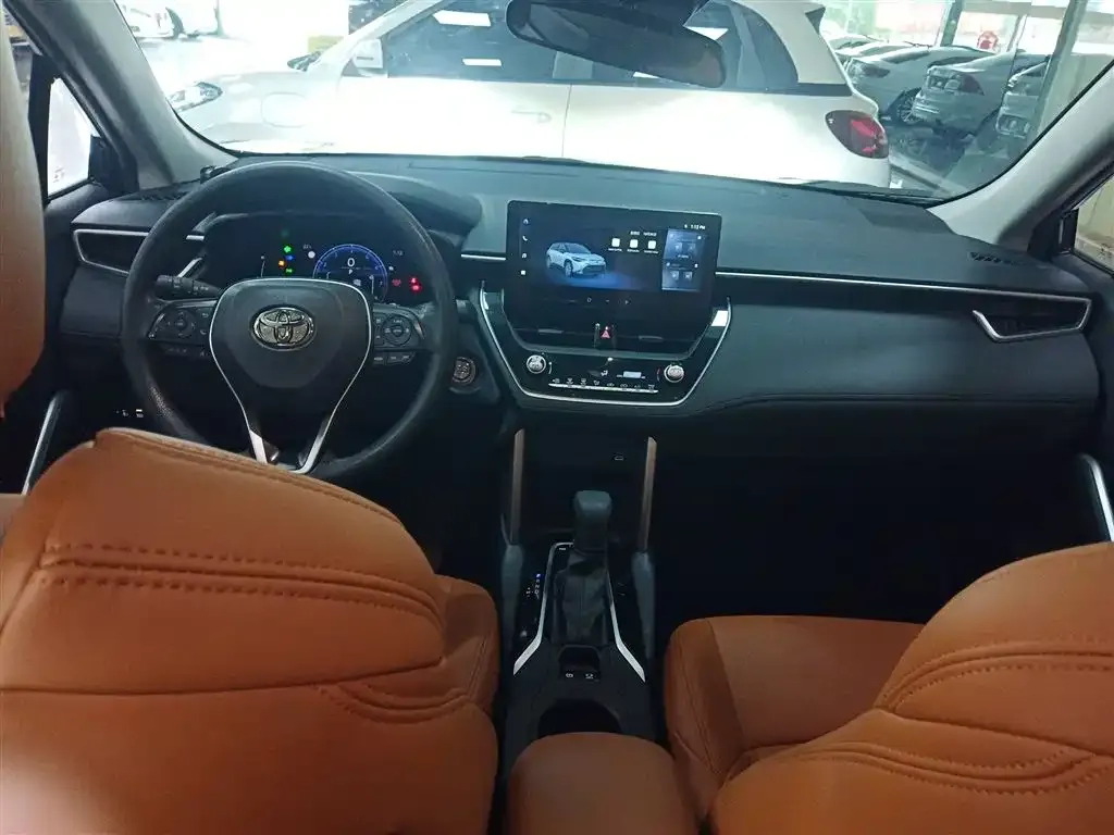 Toyota Frontlander 2023 из CN, фото 10