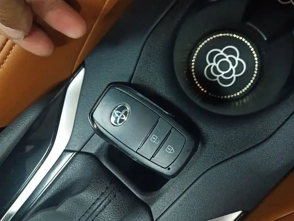 Toyota Frontlander 2023 из CN, фото 9