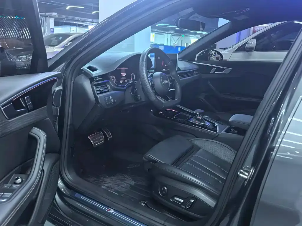 Audi A4L 2024 из CN, фото 6