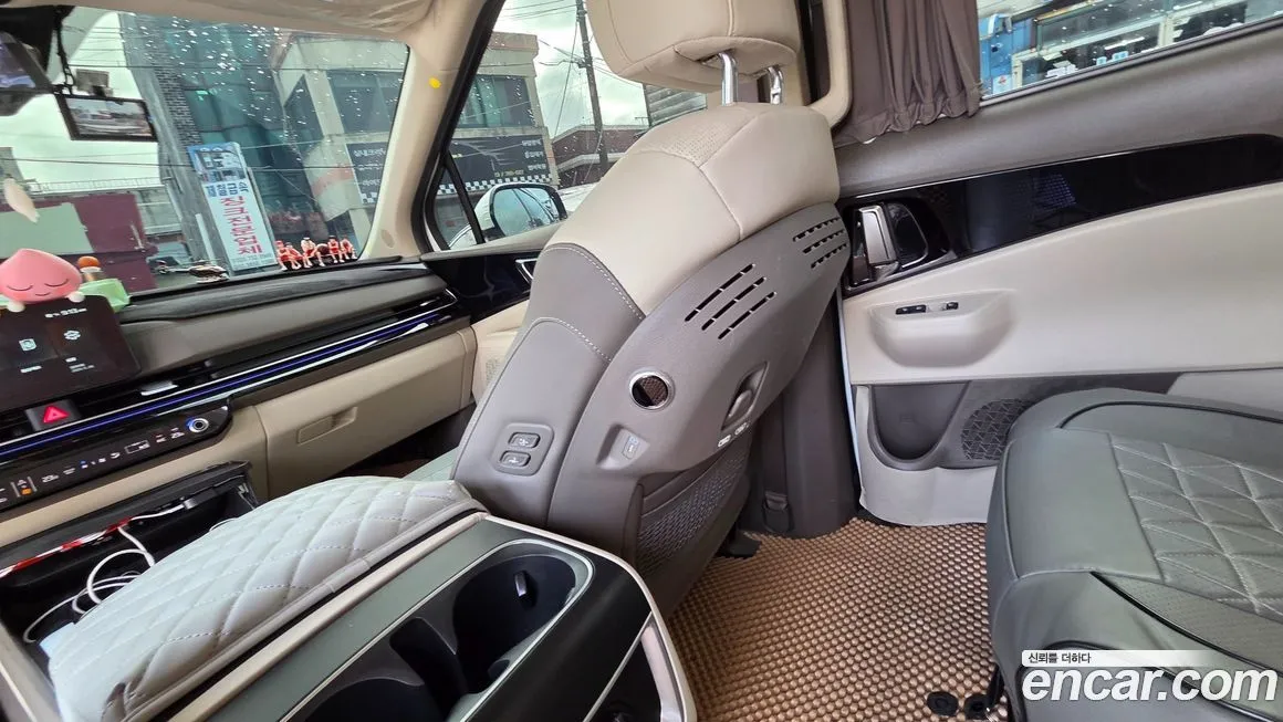 Kia Carnival — фото 10