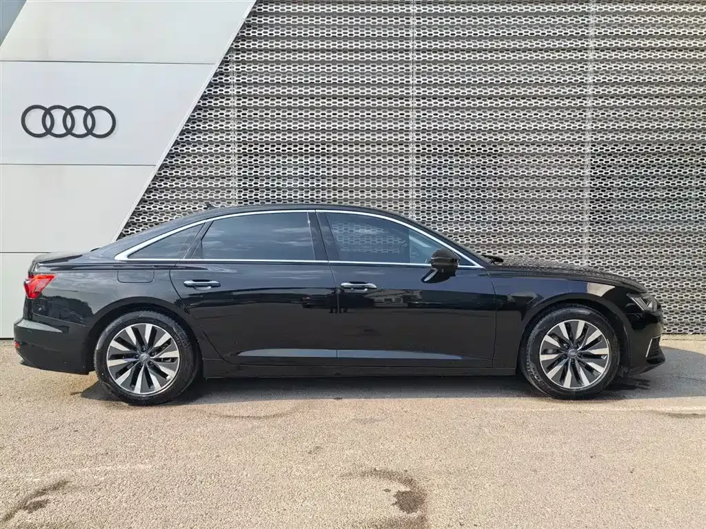 Audi A6L 2021 из CN, фото 5