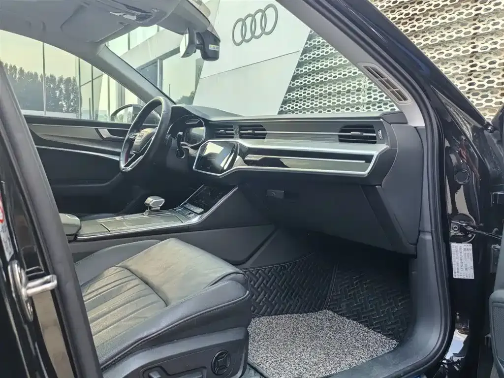 Audi A6L 2021 из CN, фото 7