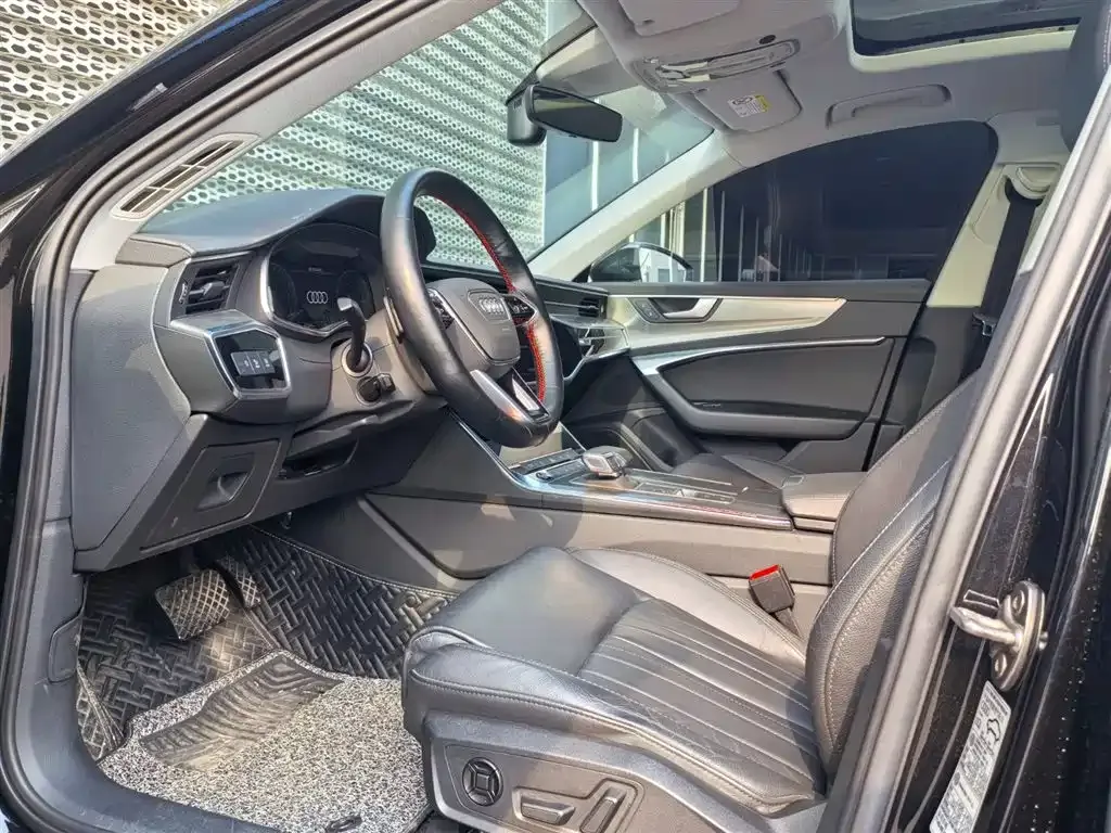 Audi A6L 2021 из CN, фото 8