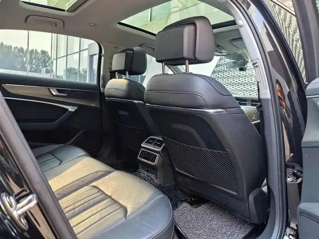 Audi A6L 2021 из CN, фото 9