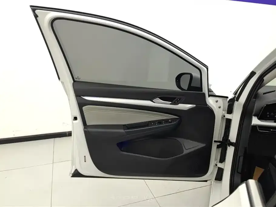 Volkswagen Golf 2021 из CN, фото 7