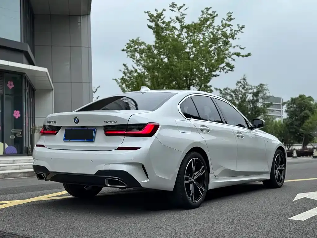 BMW 3 Series 2022 из CN, фото 10