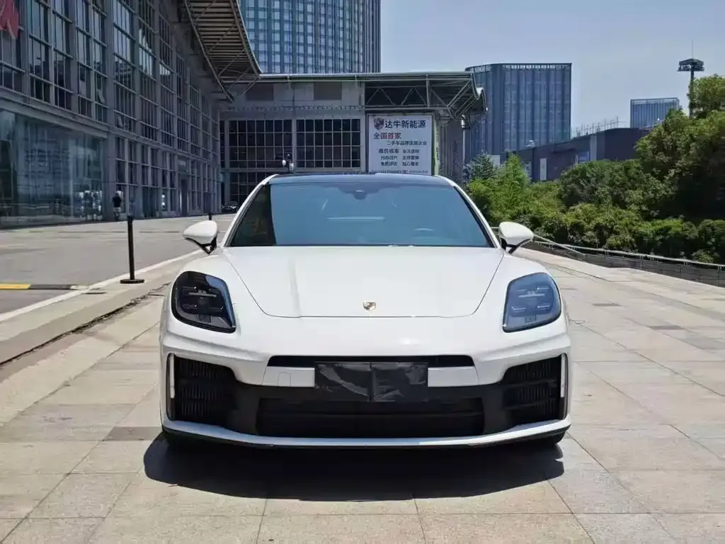 Porsche Panamera 2025 из CN, фото 2