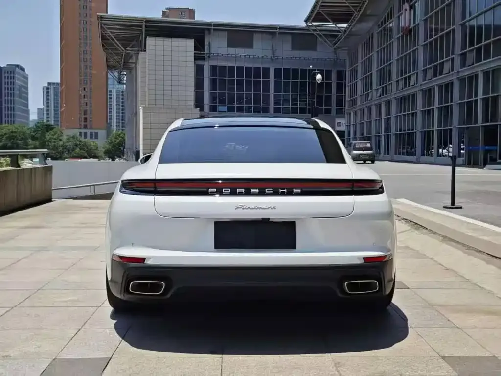 Porsche Panamera 2025 из CN, фото 4