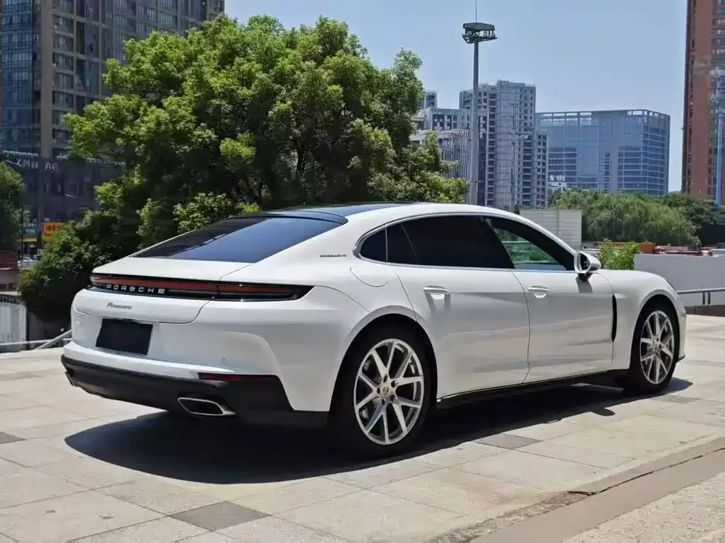 Porsche Panamera 2025 из CN, фото 6