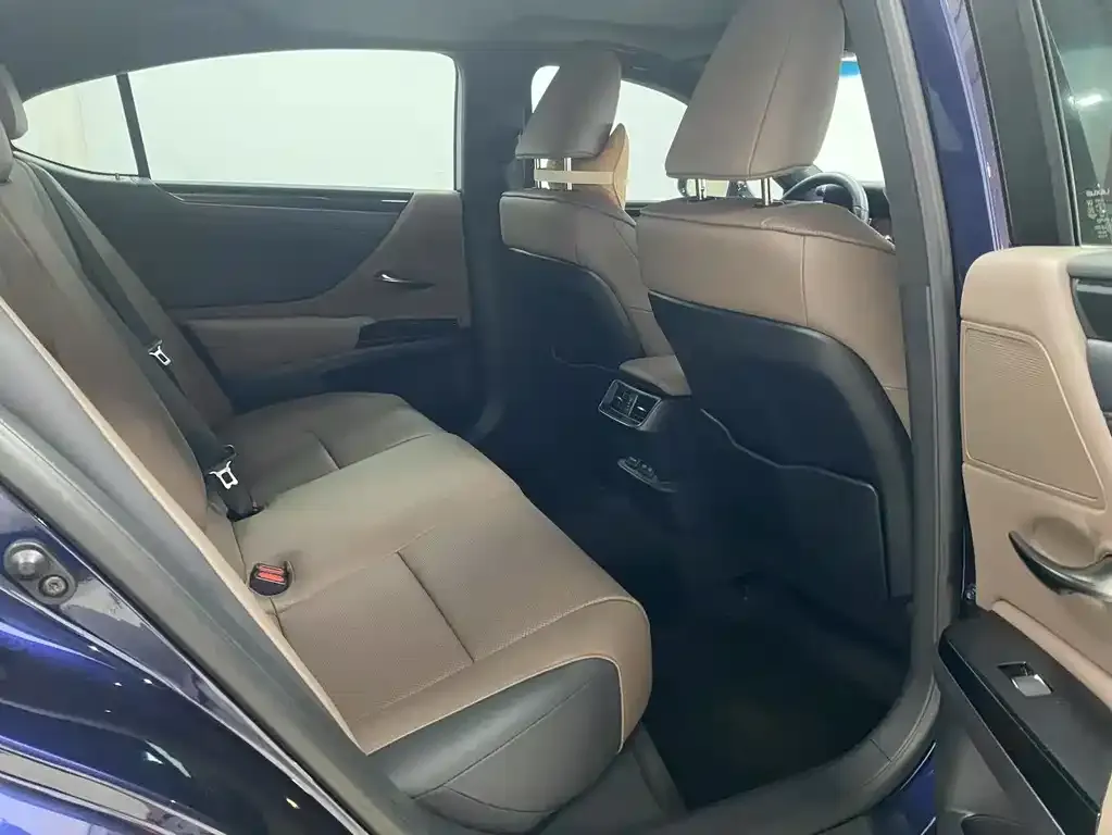 Lexus ES 2024 из CN, фото 7