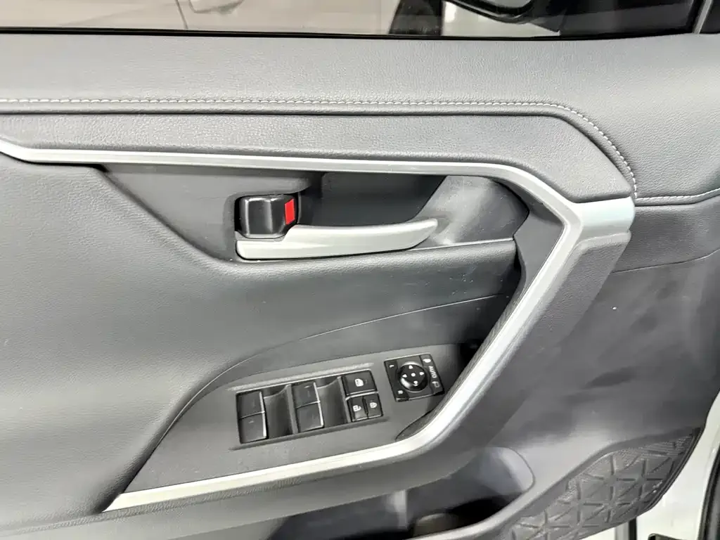 Toyota Wildlander 2024 из CN, фото 10