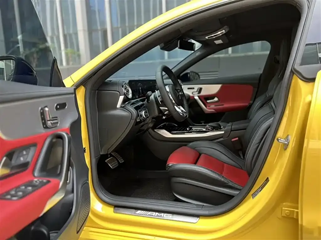 Mercedes-Benz CLA AMG — фото 7