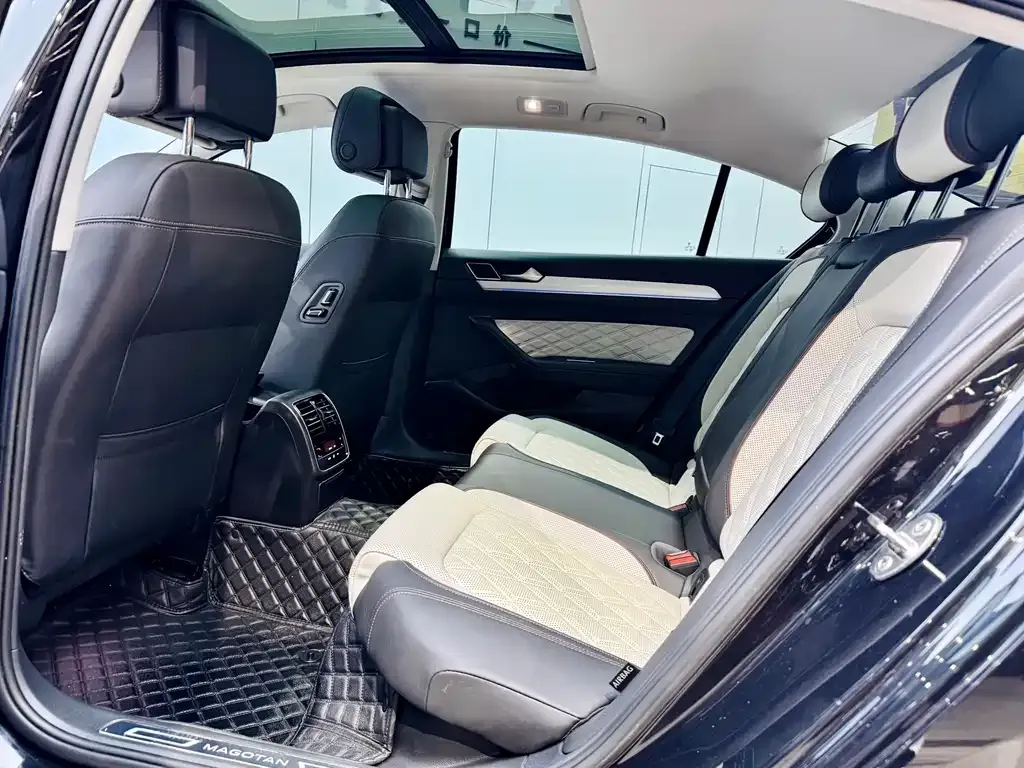 Volkswagen Magotan 2023 из CN, фото 10