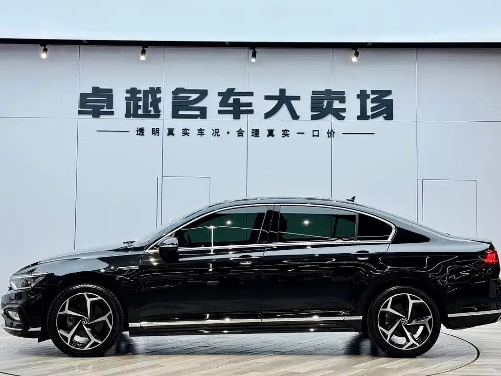 Volkswagen Magotan 2023 из CN, фото 4