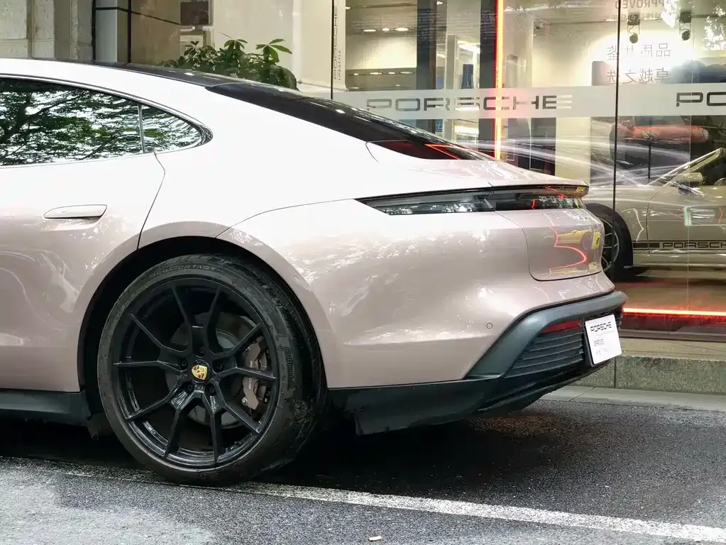 Porsche Taycan 2024 из CN, фото 8