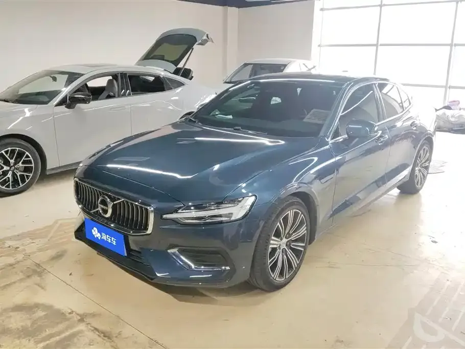Volvo S60 2022 из CN, фото 1