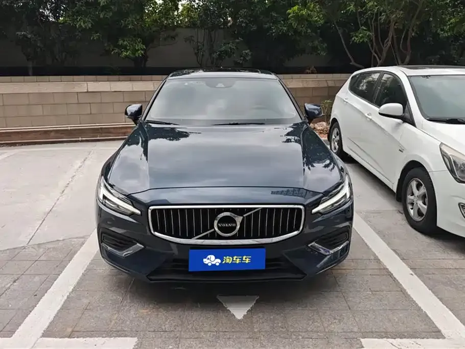 Volvo S60 2022 из CN, фото 2