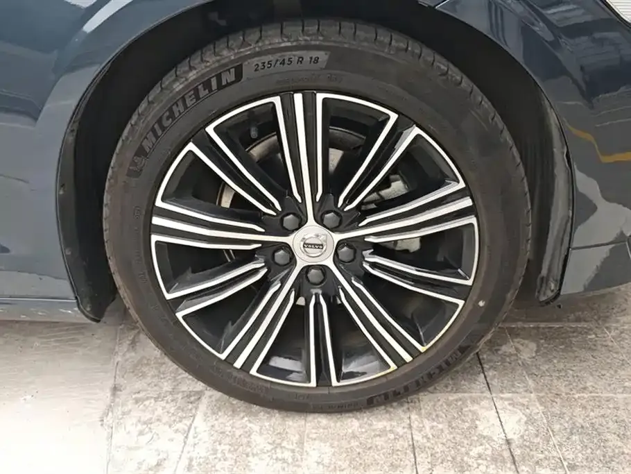 Volvo S60 2022 из CN, фото 6