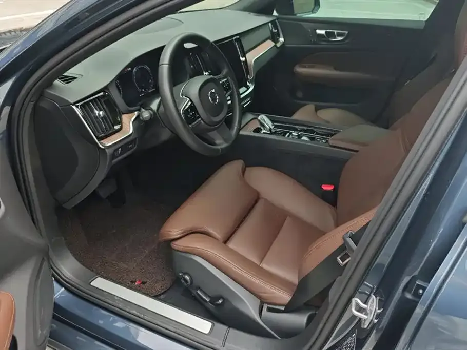 Volvo S60 2022 из CN, фото 9