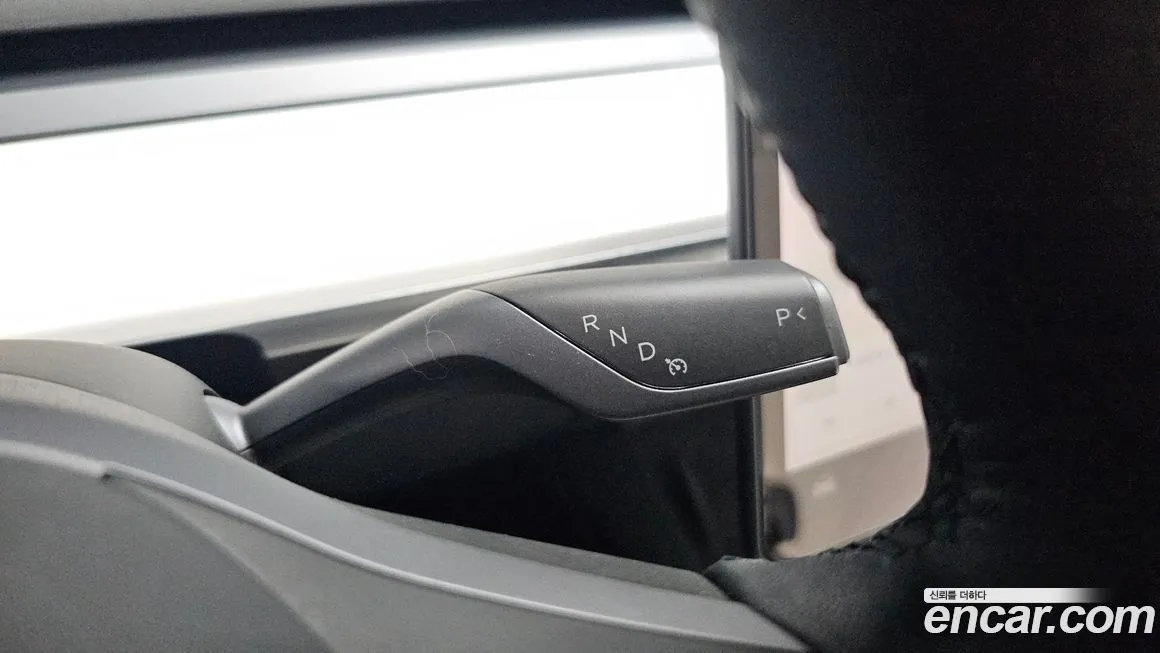 Tesla Model 3 — фото 9