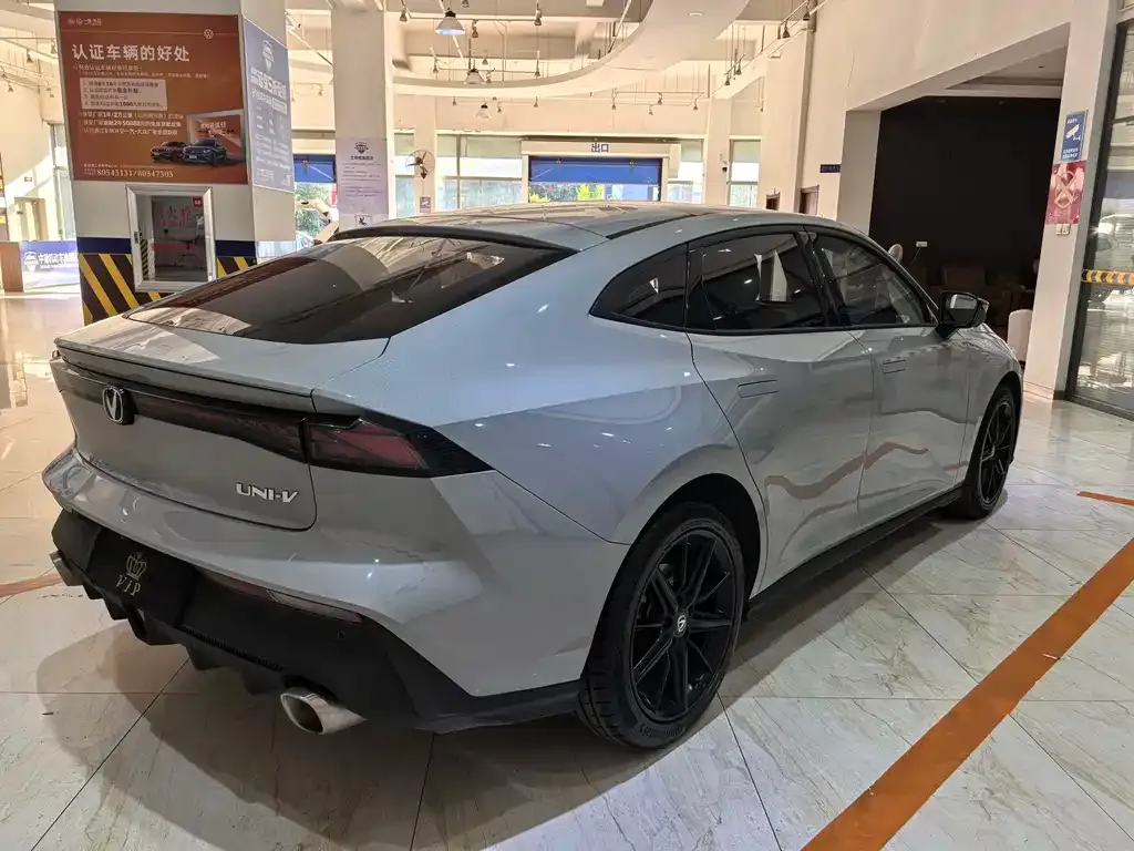 Changan UNI-V 2023 из CN, фото 4