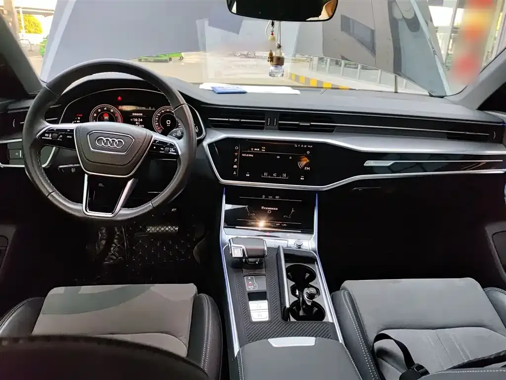 Audi A6L 2024 из CN, фото 10