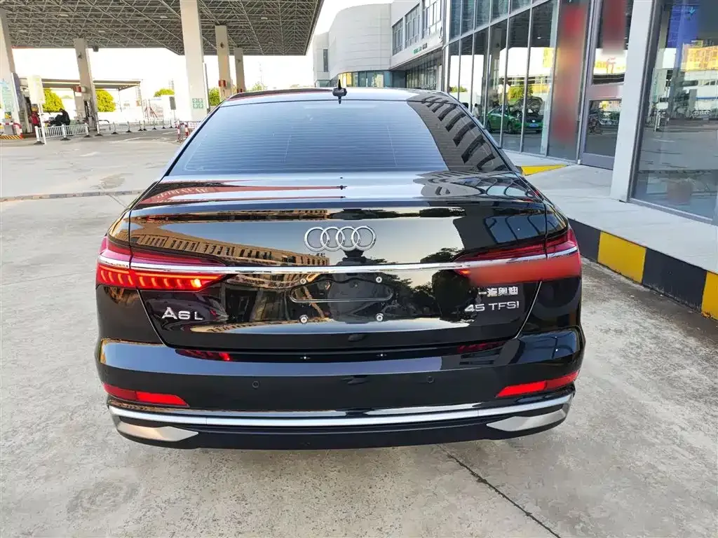 Audi A6L 2024 из CN, фото 6