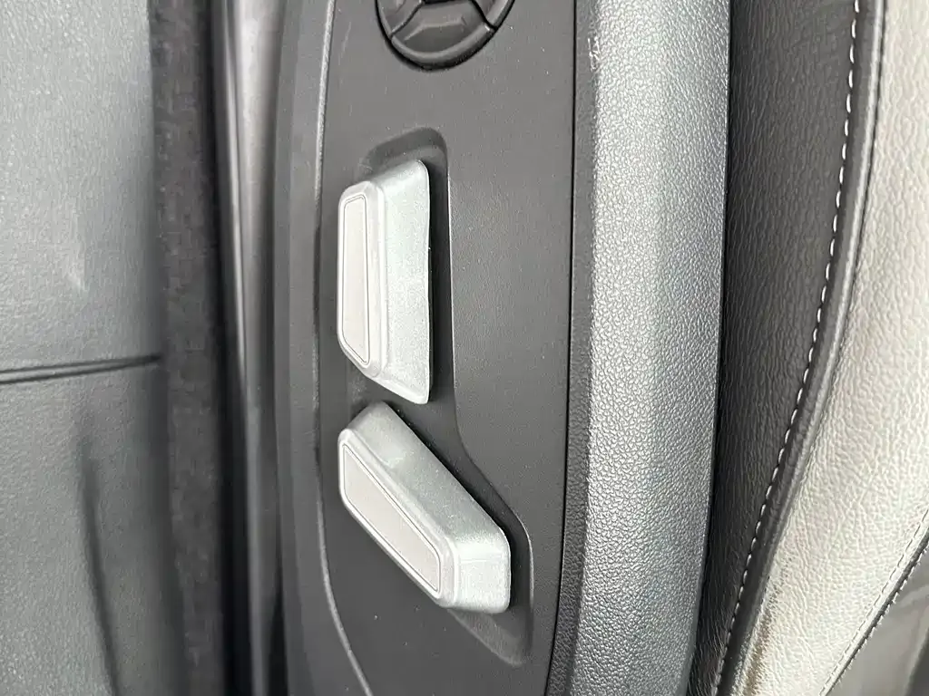 Audi Q3 — фото 10