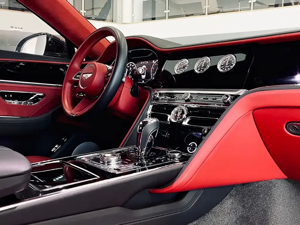 Bentley Flying Spur 2024 из CN, фото 10