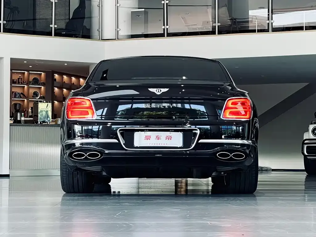 Bentley Flying Spur 2024 из CN, фото 5